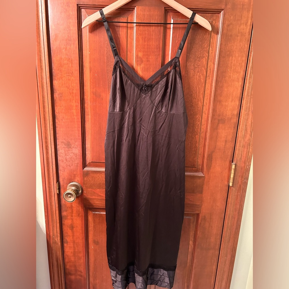 LORRAINE VTG Black nylon lace trim full length slip. Size 38 Tall